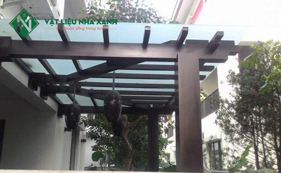 Thi công tấm lấy sáng mái hiên cho nhà phố tại Phú Nhuận